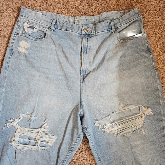 American Eagle Curvy Mom Jeans Womens 22 Light Blue Denim Stretch Distressed EUC - Picture 2 of 13